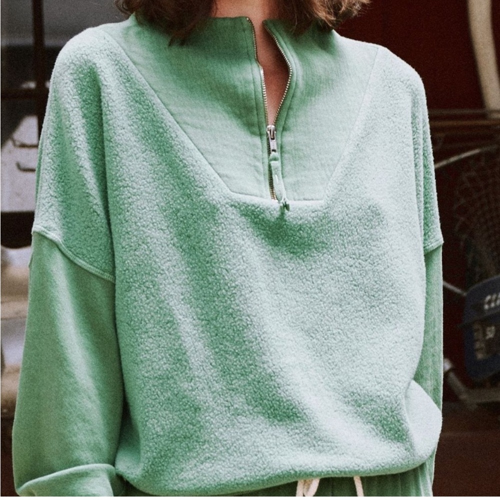 The Great. The Trail Sweatshirt in Juniper. Size 1.